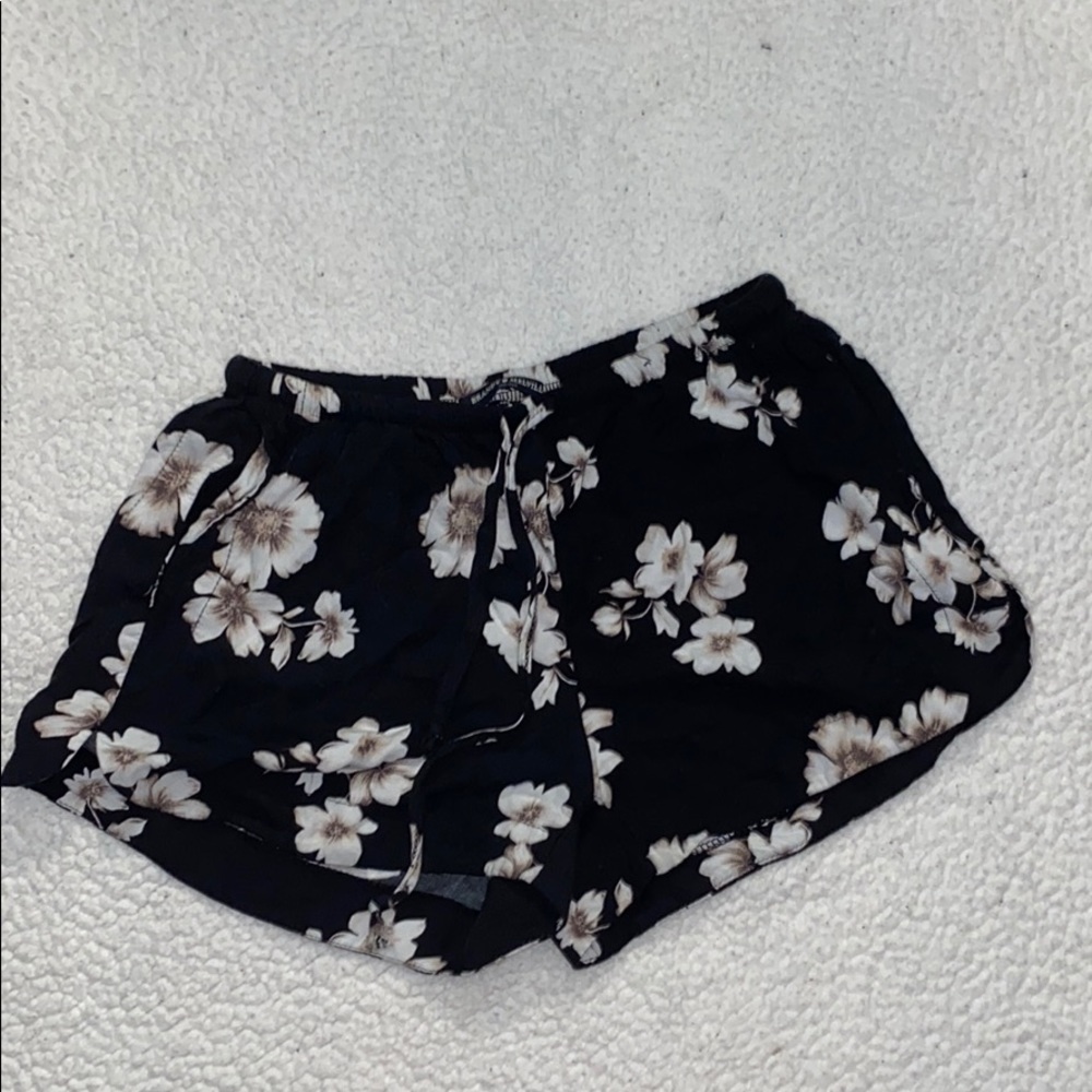 Used Brandy Melville One Size Floral Shorts